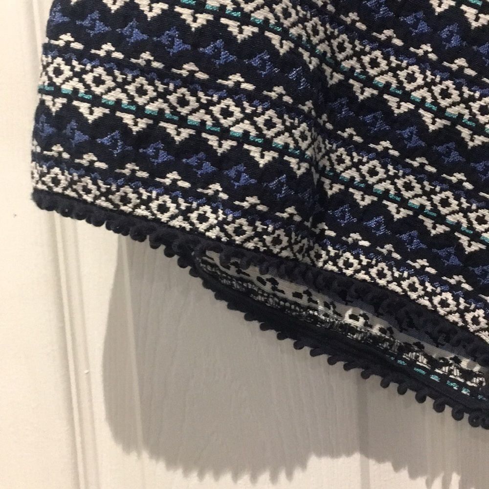 The Limited Aztec printed shorts SZ 4 - Picture 2 of 9